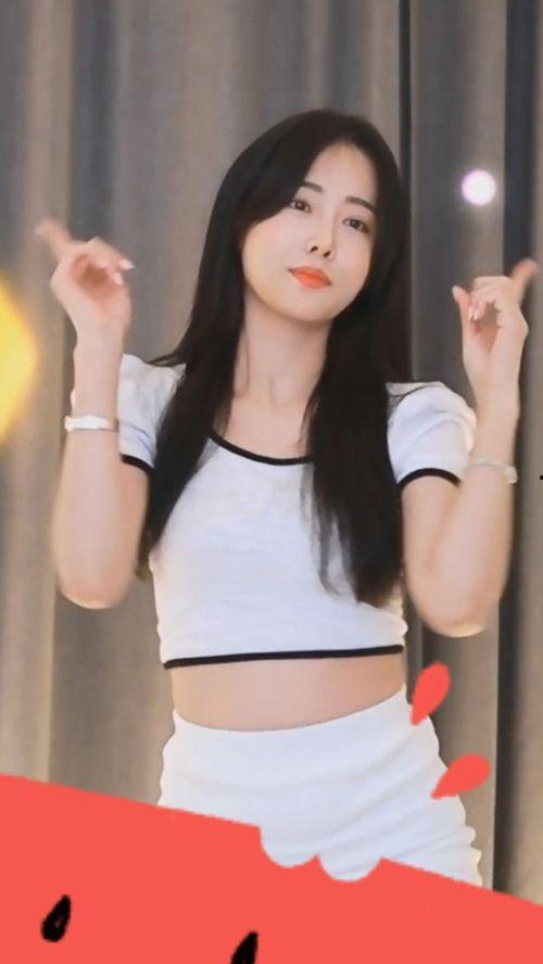 舞蹈学妹吃瓜,揭秘校园舞蹈圈的幕后故事