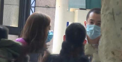 寸头男吃瓜,揭秘娱乐圈幕后风云